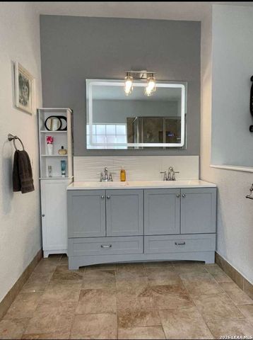 9322 Camino Venado, Helotes, TX 78023