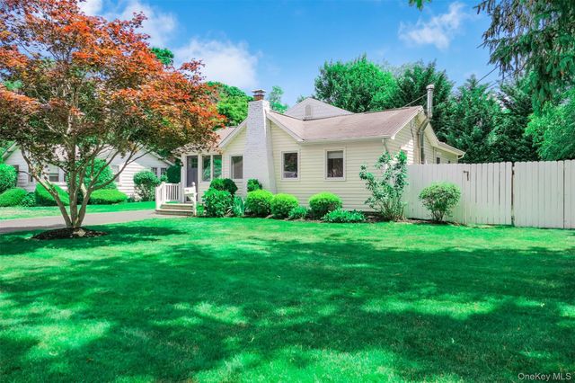 5 Roosevelt Boulevard, East Patchogue, NY 11772