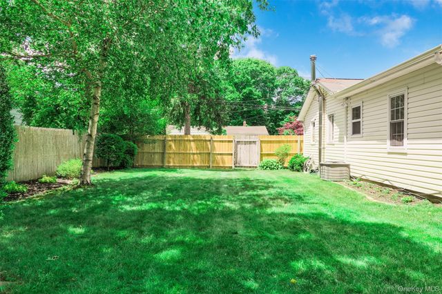 5 Roosevelt Boulevard, East Patchogue, NY 11772