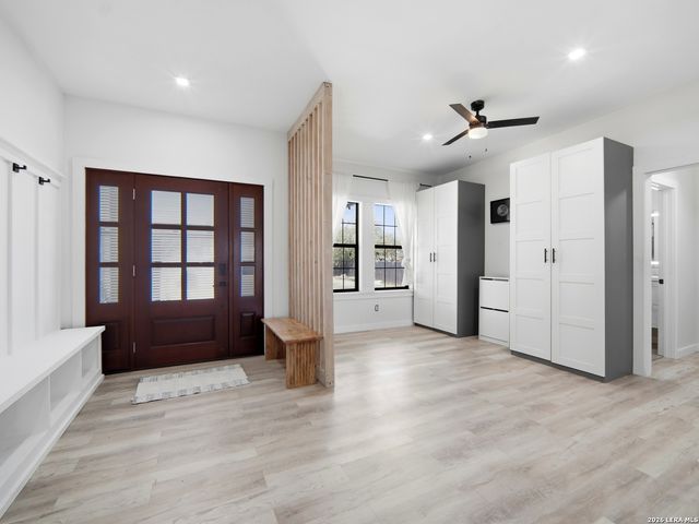 19320 Leal St, San Antonio, TX 78221