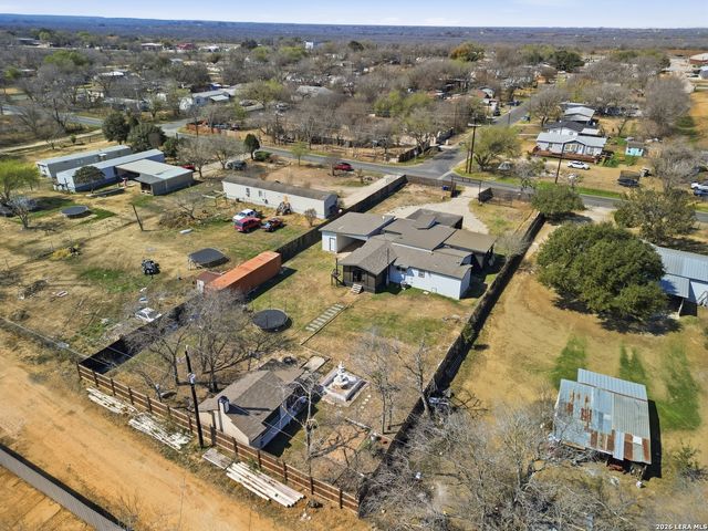 19320 Leal St, San Antonio, TX 78221