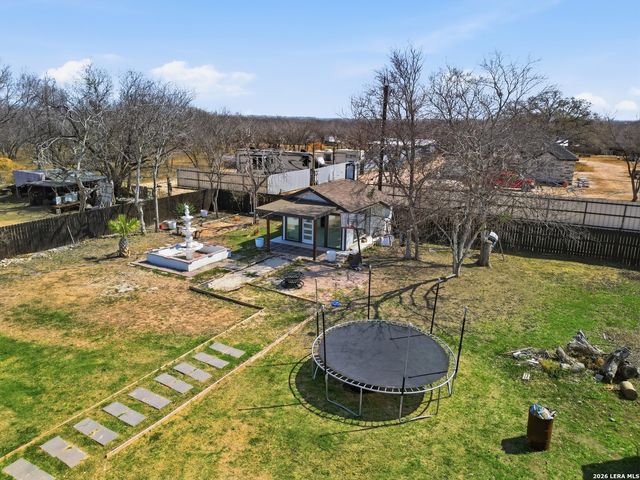 19320 Leal St, San Antonio, TX 78221