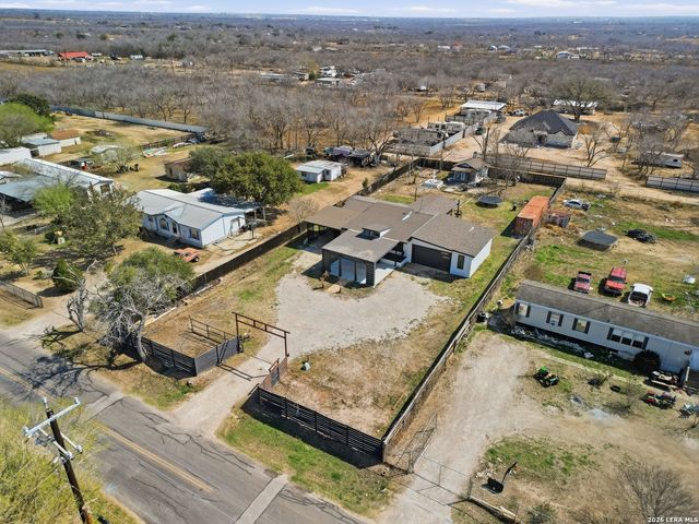 19320 Leal St, San Antonio, TX 78221