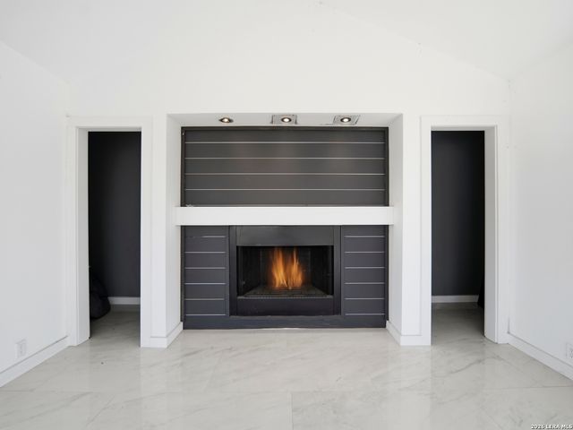 19320 Leal St, San Antonio, TX 78221