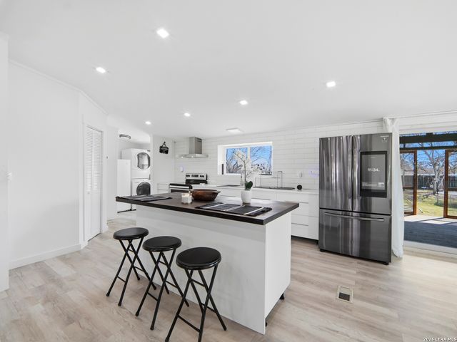 19320 Leal St, San Antonio, TX 78221