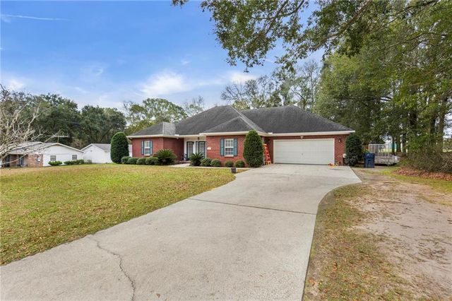 13091 Holly Court, Grand Bay, AL 36541