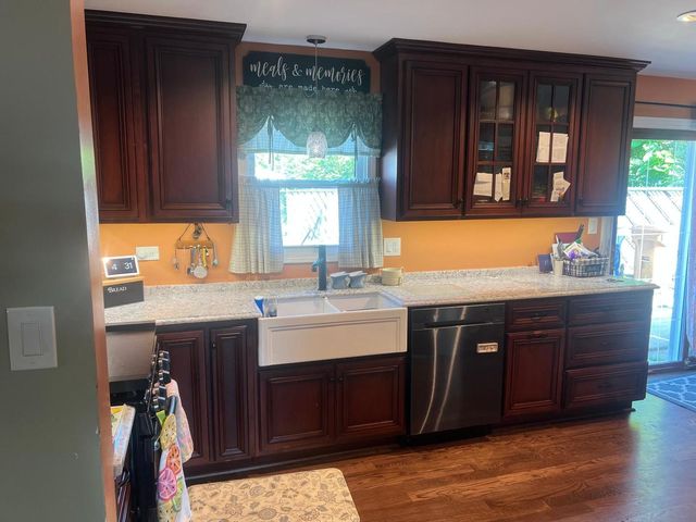 9833 Mansfield Avenue, Oak Lawn, IL 60453
