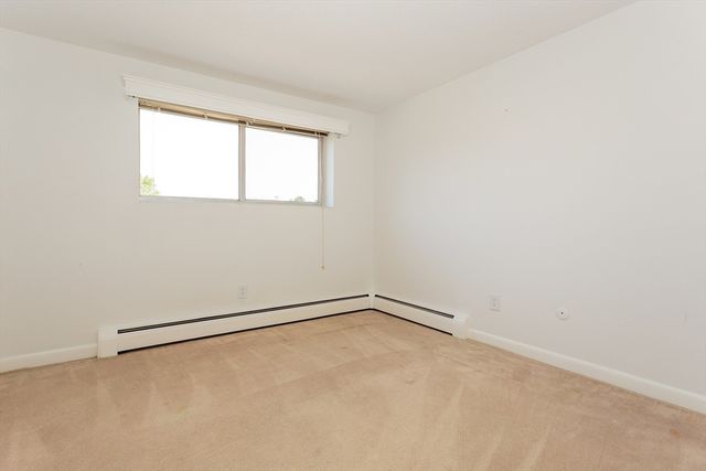 64 Main St 52B, Stoneham, MA 02180