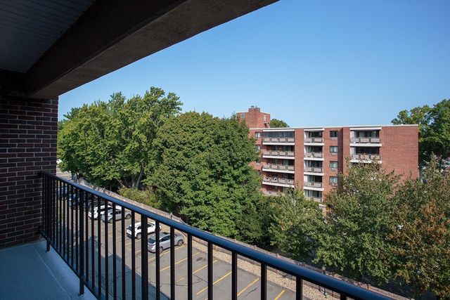 64 Main St 52B, Stoneham, MA 02180