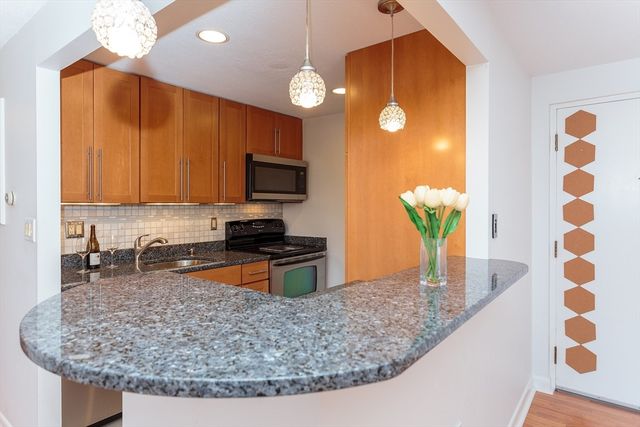 64 Main St 52B, Stoneham, MA 02180