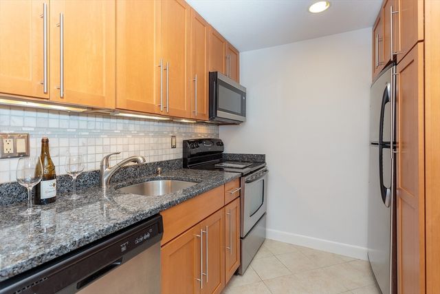 64 Main St 52B, Stoneham, MA 02180