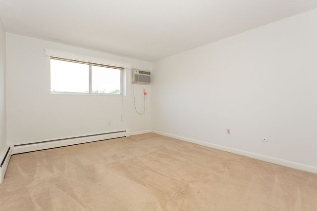 64 Main St 52B, Stoneham, MA 02180