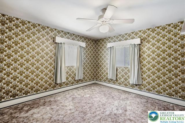 1235 Oakwood Drive, Hanover Twp, PA 18017