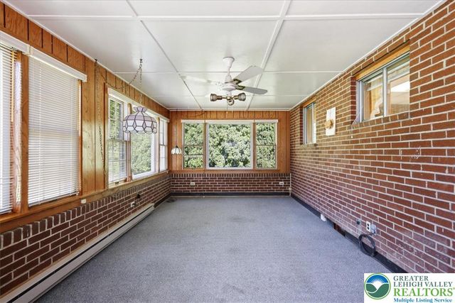 1235 Oakwood Drive, Hanover Twp, PA 18017
