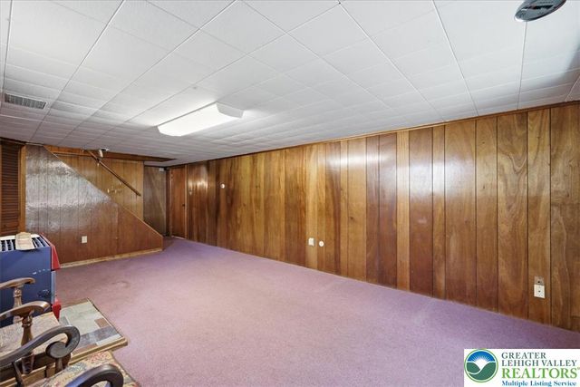1235 Oakwood Drive, Hanover Twp, PA 18017