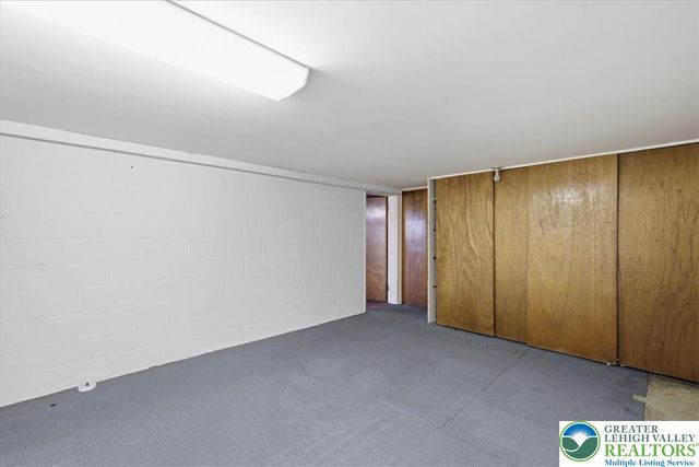 1235 Oakwood Drive, Hanover Twp, PA 18017