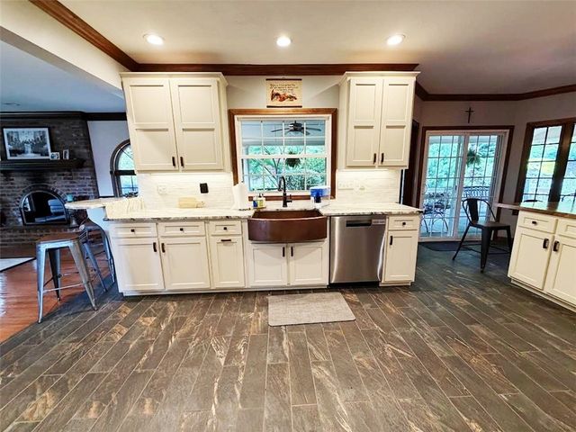 2501 Acorn Court, Franklin Park, PA 15090