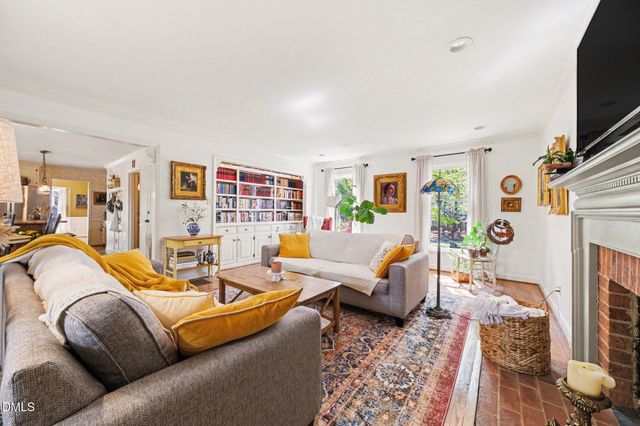 1812 Grande Oaks Road, Durham, NC 27712