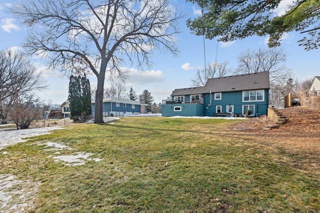 1108 Quebec Avenue N, Golden Valley, MN 55427