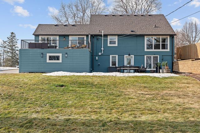 1108 Quebec Avenue N, Golden Valley, MN 55427