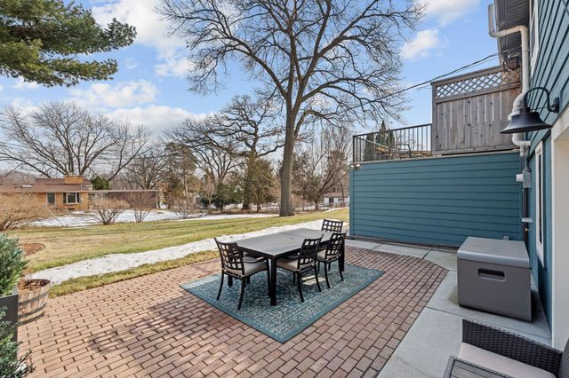 1108 Quebec Avenue N, Golden Valley, MN 55427