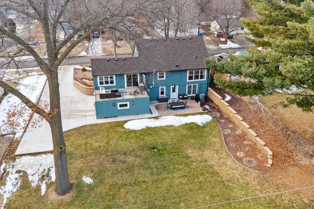 1108 Quebec Avenue N, Golden Valley, MN 55427