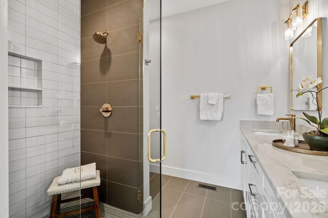 9 Gudger Road, Asheville, NC 28806