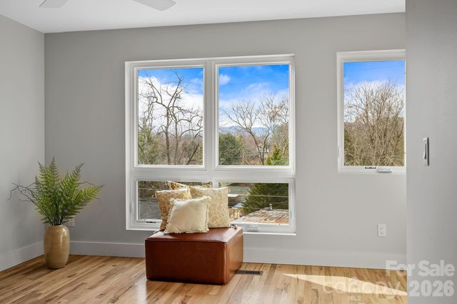 9 Gudger Road, Asheville, NC 28806