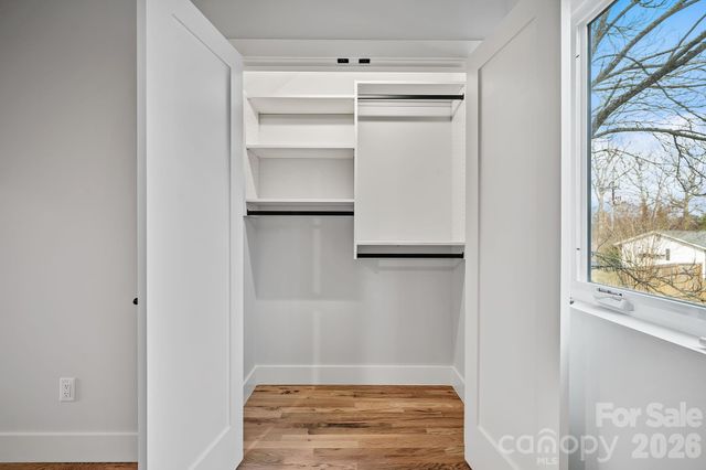 9 Gudger Road, Asheville, NC 28806