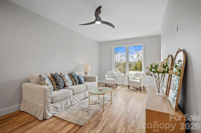 9 Gudger Road, Asheville, NC 28806