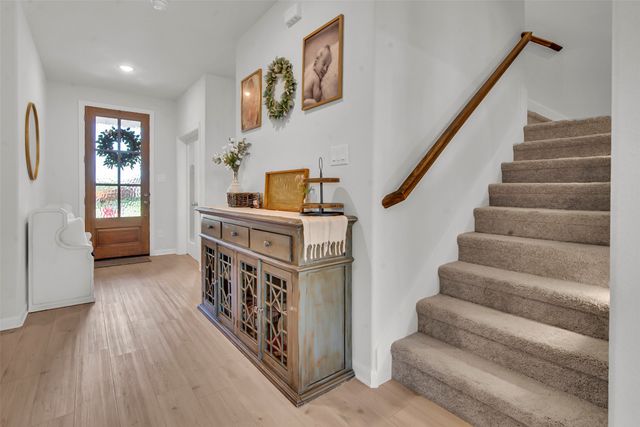 611 Metallic Tree Lane, Van Alstyne, TX 75495