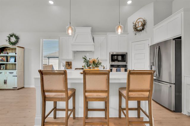 611 Metallic Tree Lane, Van Alstyne, TX 75495