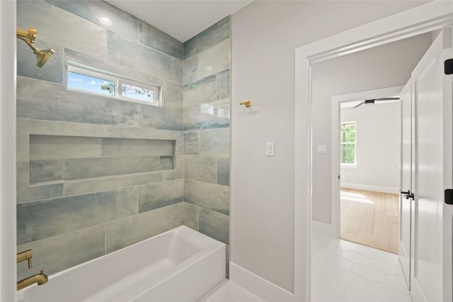 206 Faust Lane, Houston, TX 77024