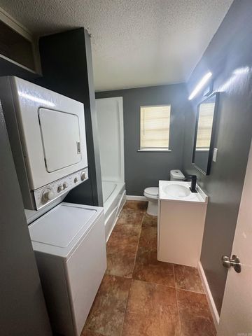 417 Lindenhurst, North Little Rock, AR 72118