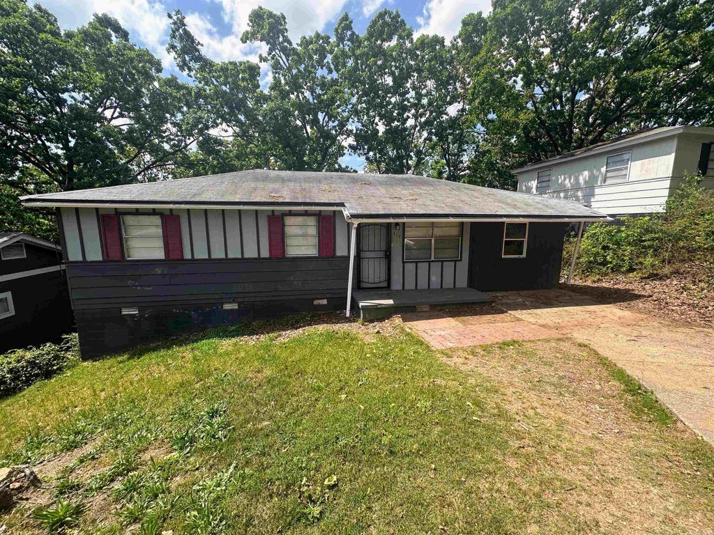417 Lindenhurst, North Little Rock, AR 72118