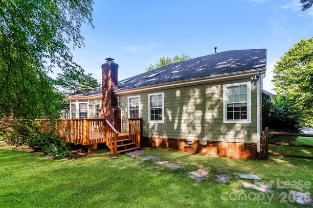 20329 Berry Circle, Cornelius, NC 28031