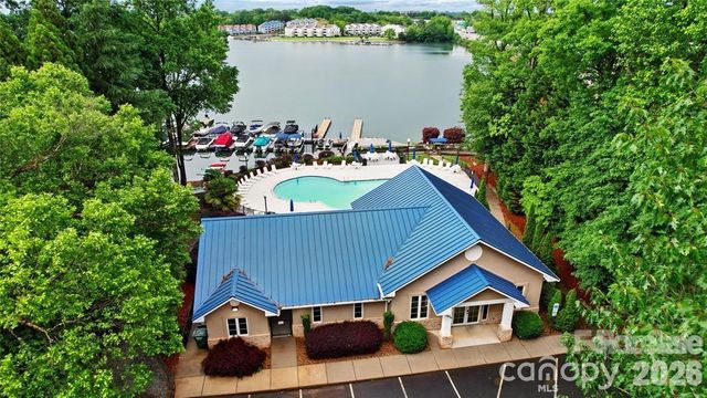 20329 Berry Circle, Cornelius, NC 28031