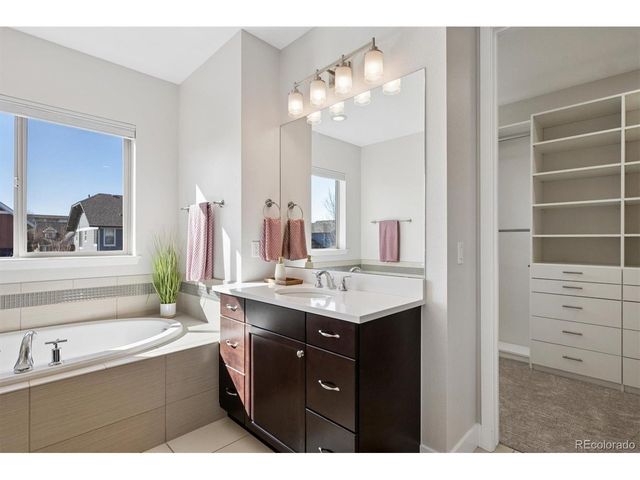 7840 E 32nd Ave, Denver, CO 80238