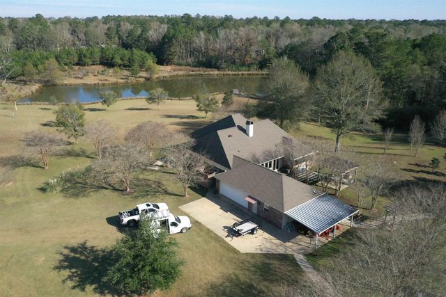 8924 Peterson Rd, St Francisville, LA 70775