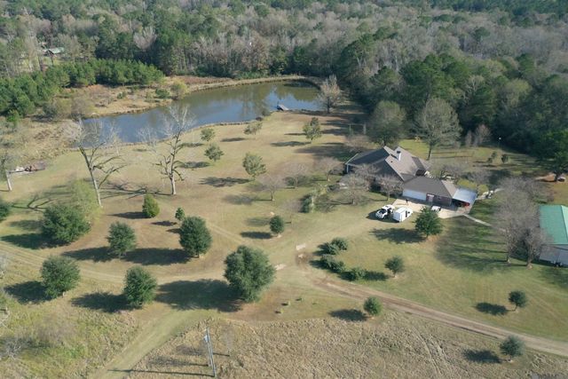 8924 Peterson Rd, St Francisville, LA 70775