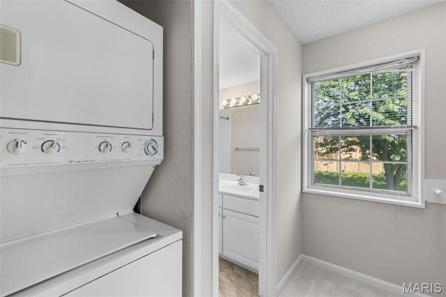 8813 Wrenwood Lane, St Louis, MO 63144