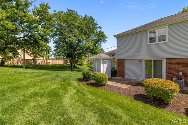 8813 Wrenwood Lane, St Louis, MO 63144