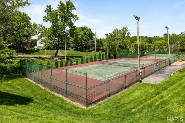 8813 Wrenwood Lane, St Louis, MO 63144