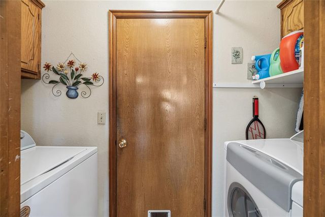 1611 N Orchard Terrace, Mustang, OK 73064