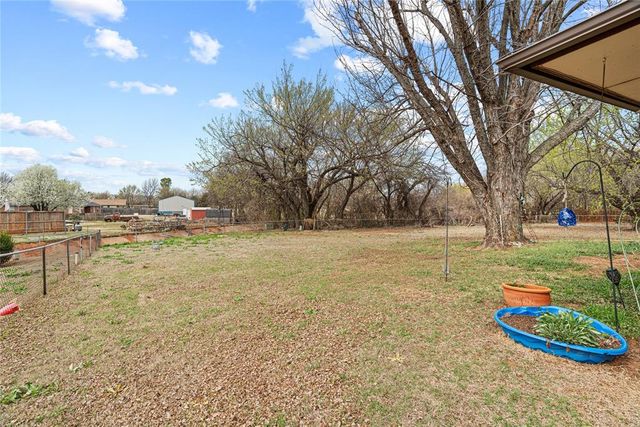 1611 N Orchard Terrace, Mustang, OK 73064