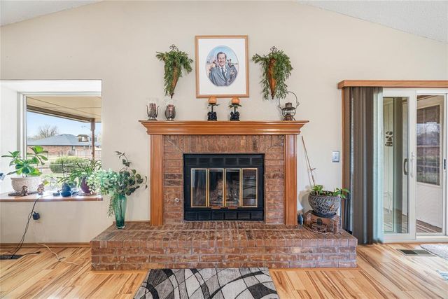 1611 N Orchard Terrace, Mustang, OK 73064