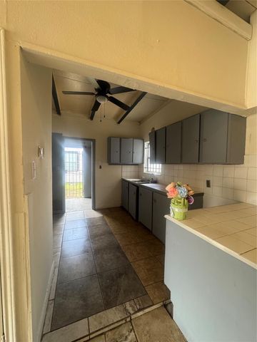 9113 Oak Knoll Lane, Houston, TX 77078