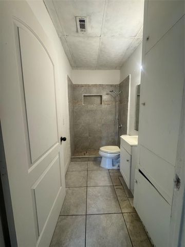 9113 Oak Knoll Lane, Houston, TX 77078