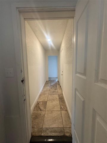 9113 Oak Knoll Lane, Houston, TX 77078