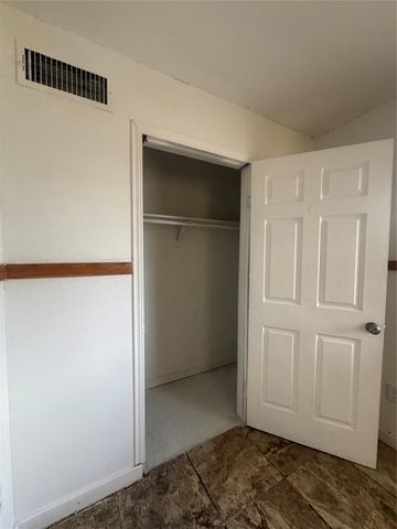 9113 Oak Knoll Lane, Houston, TX 77078